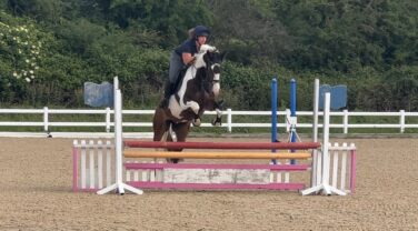 Bailey and Vicky Showjumping