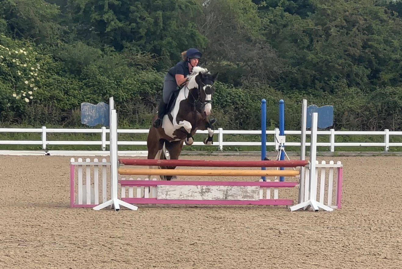 Bailey and Vicky Showjumping